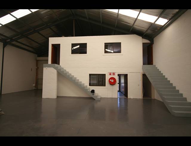 23,730M² FACTORY TO LET IN KILLARNEY GARDENS